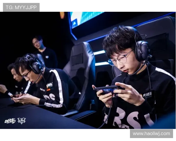 赛后分析：FPX与RNG对决中的战术思考与经验总结